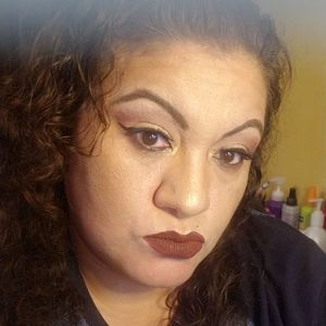 Meet your Posher, Sonia